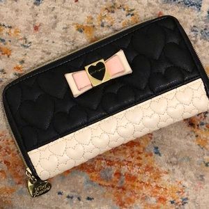 Betsey Johnson wallet